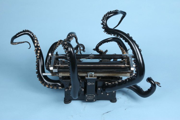 courtney-brown-octopus-typewriter-back