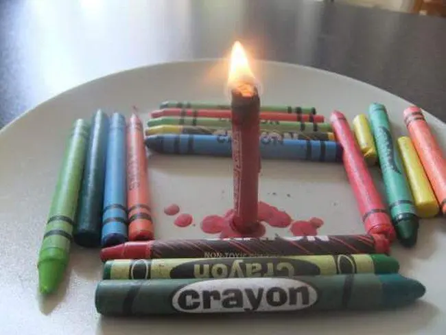 crayons candles