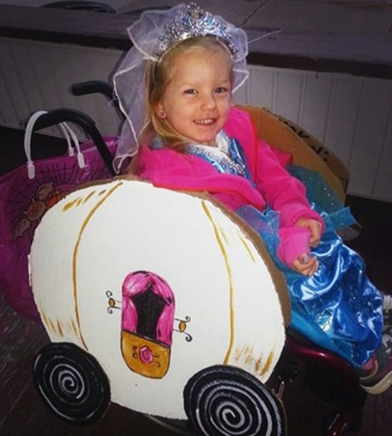 halloween-costumes-wheelchairs-pumpkin