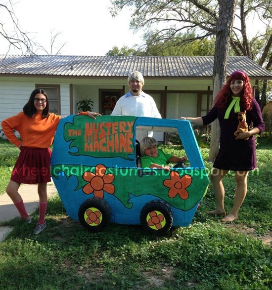 halloween-costumes-wheelchairs-scooby