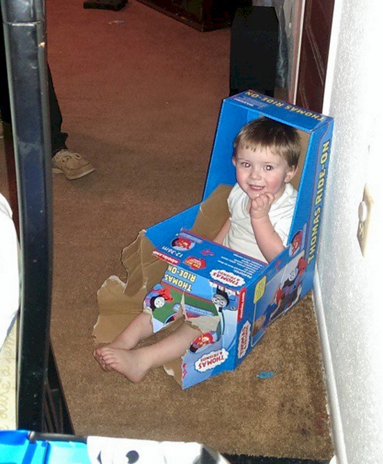 kid in box
