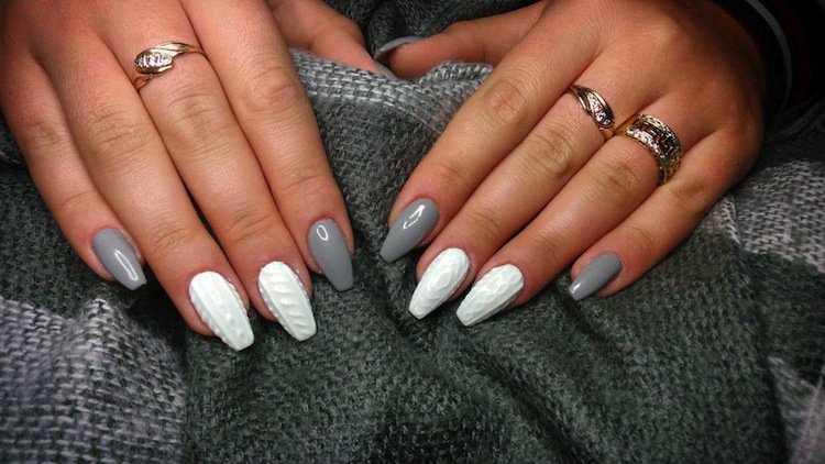 nails-white