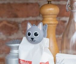 talking cat bag clip