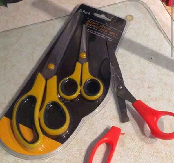 broken scissors set