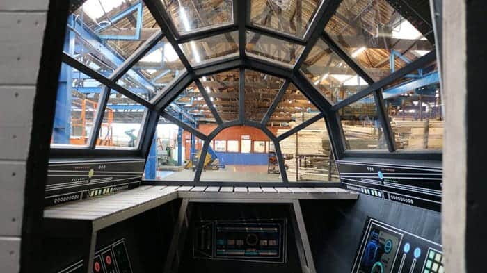 diy-millennium-falcon-potting-shed-waltons-garden-interior