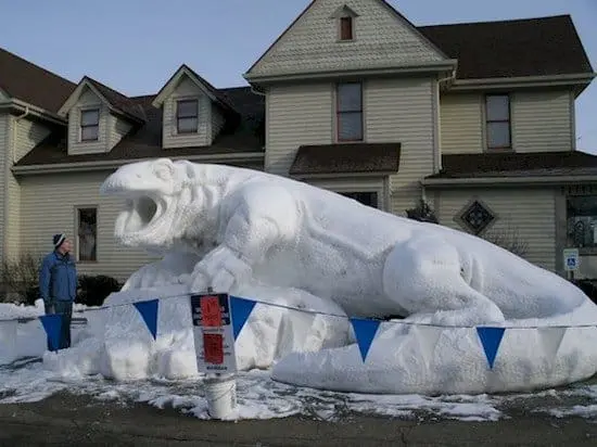 giant snow lizard