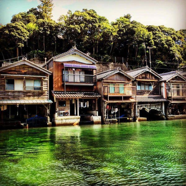houses on water japan