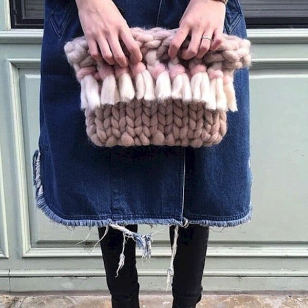 knit-clutch