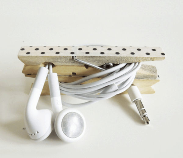 pegs-headphone