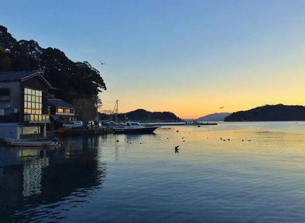 water houses japan dusk