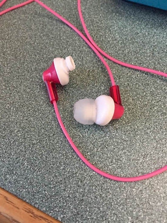 broken earbud