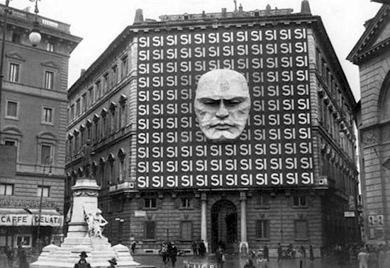 creepy-vintage-photos-mussolini