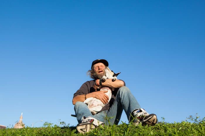 homeless-dogs-unconditional-love-smiles