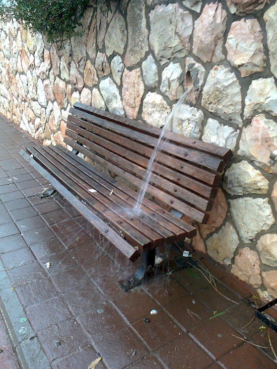 designers-one-job-fail-bench