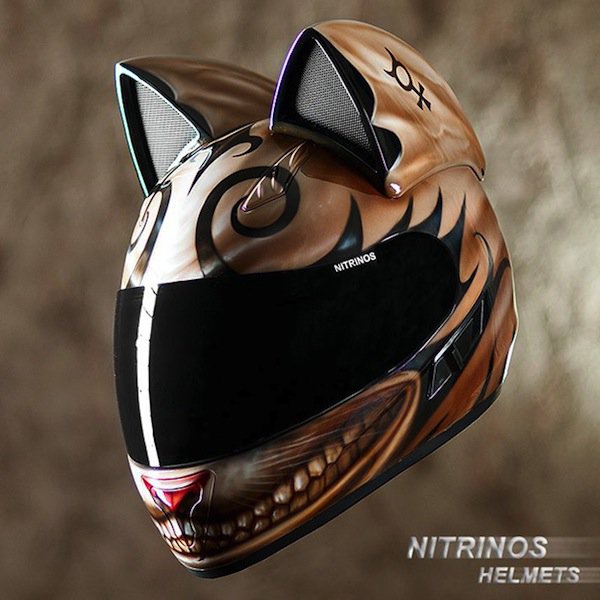 helmet-cat-gold