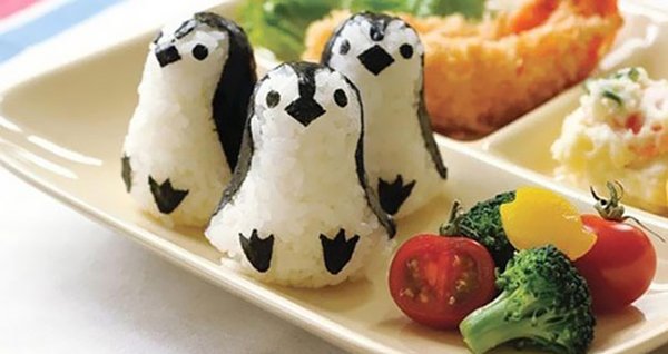 japanese-food-penguin-ongiri