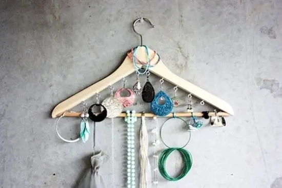 jewelry-hanger