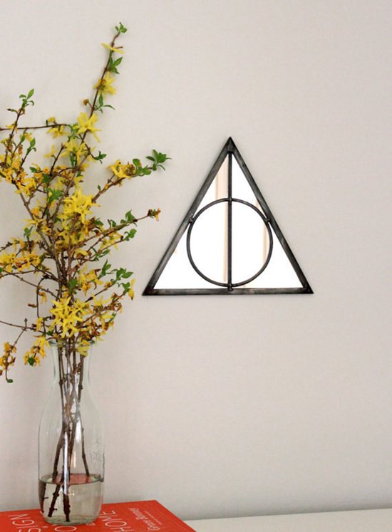 nerdy-decor-hallows-mirror