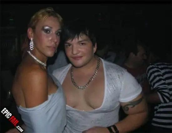 nightclub-boobs
