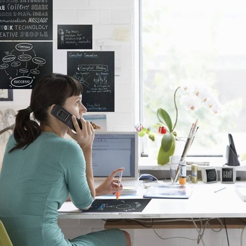 things-you-need-for-office-desk-chalkboard