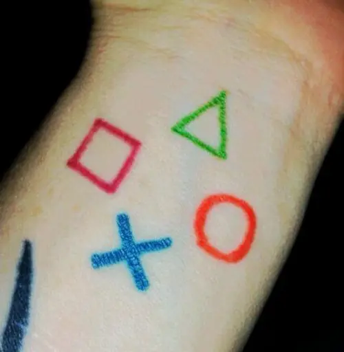 geeky-tattoos-playstation