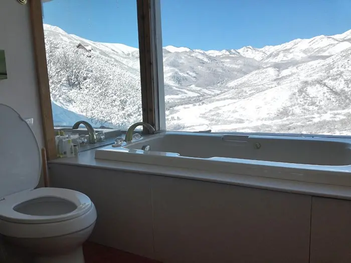 loo-with-a-view-utah