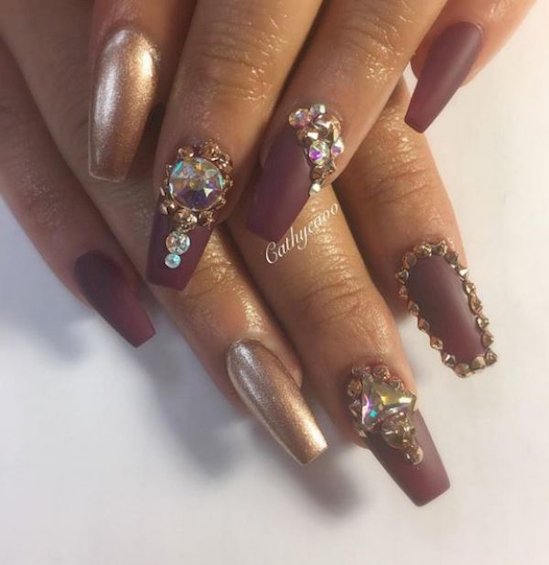 nails-sparkles
