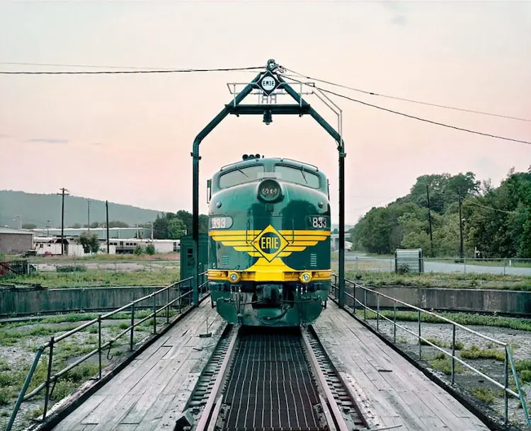 train-green