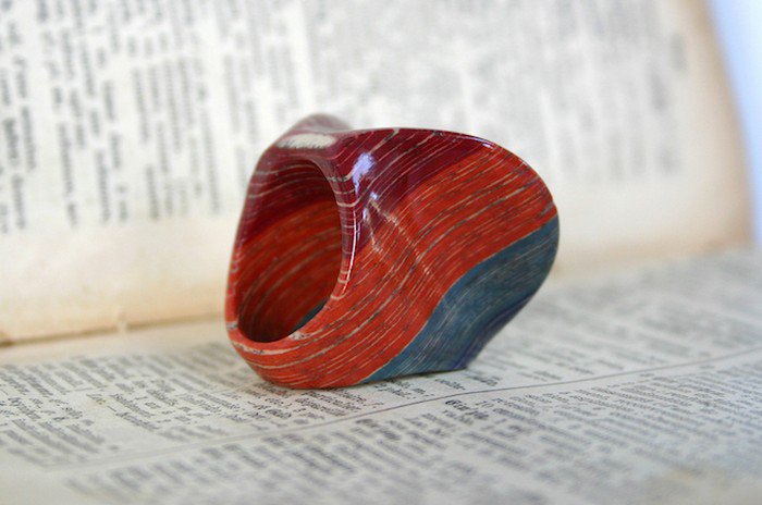 tricolor book ring