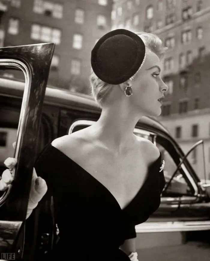 nina-leen-vintage-photos-car