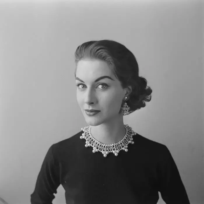 nina-leen-vintage-photos-pearls