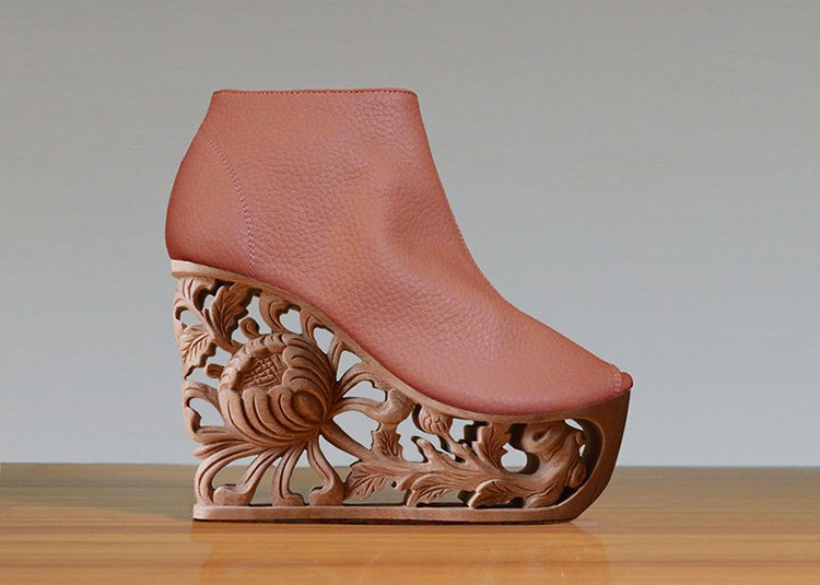 Необычная подошва. Резная деревянная подошва от Ланви Нгуен. Дизайнерская обувь. Необычные туфли. Необычная обувь.