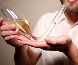 Quick Drinking Chmpagne Glass