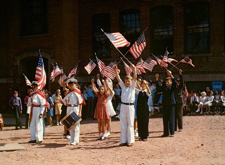 1940s-color-photos-flag