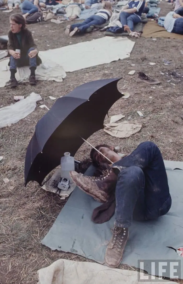 1969-woodstock-music-festival-sit