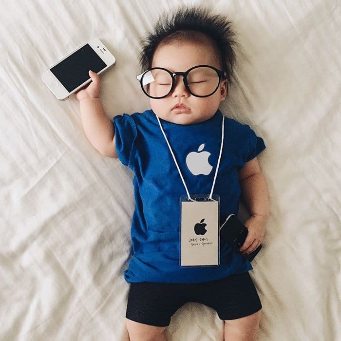 sleeping-baby-cosplay-apple