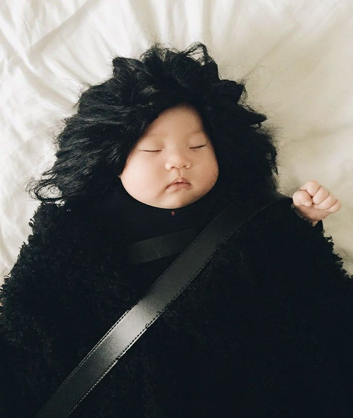 sleeping-baby-cosplay-jon-snow