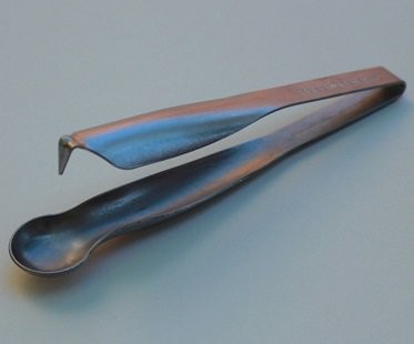 pistachio-nut-opener-tool