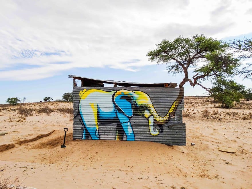 blue-yellow-elephant