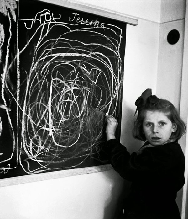 historical-photos-girl-concentration-camp-draw-home-1948