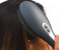 massaging-hairbrush