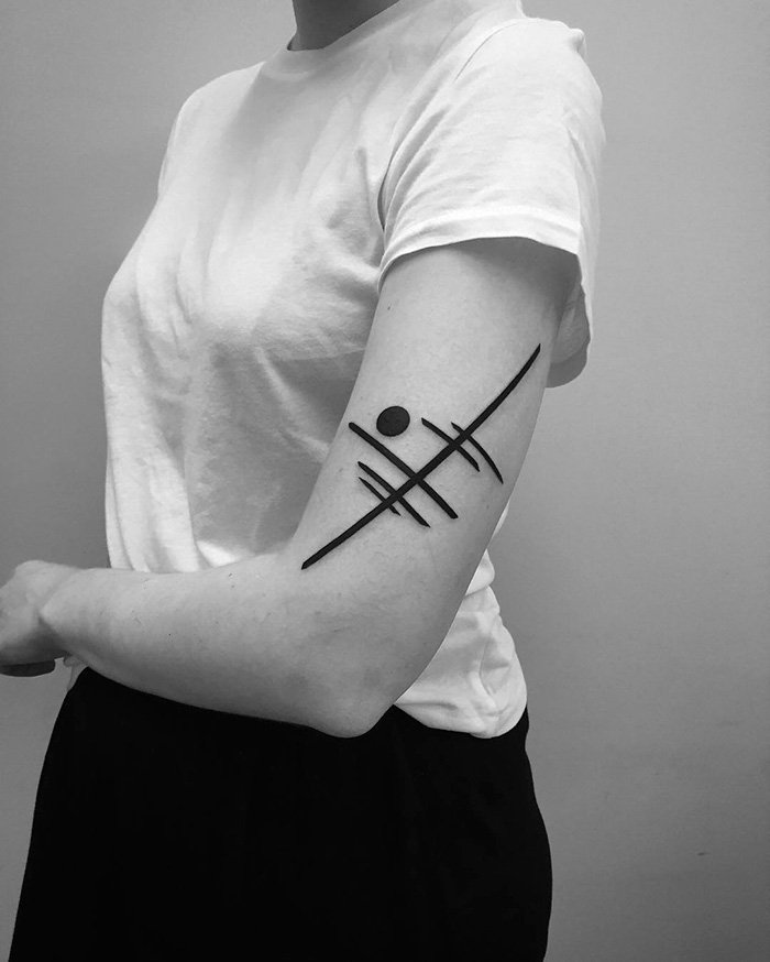 minimalist-tattoos-stanislaw-wilczynski-circle