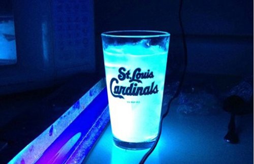 party-hacks-tonic-water-glow