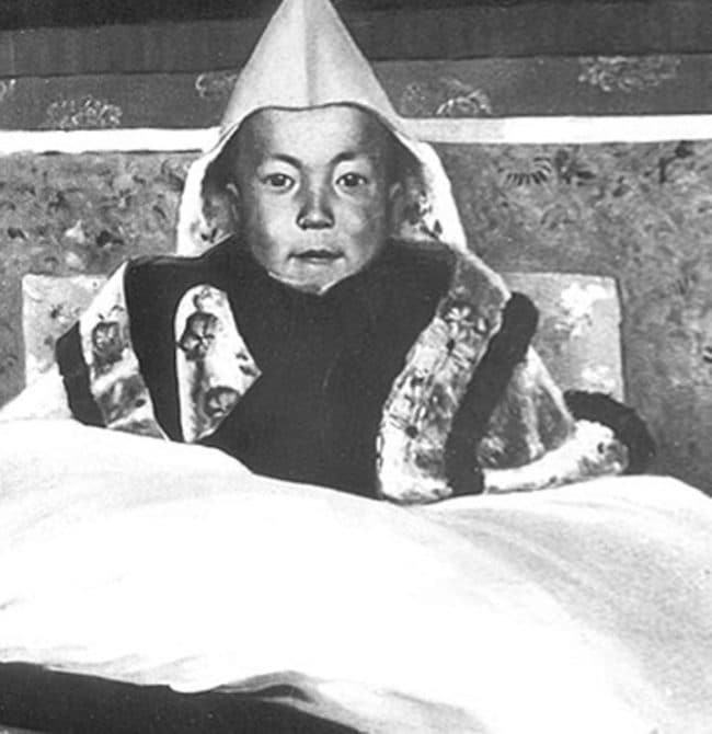 photos-from-the-past-dalai-lama-1940