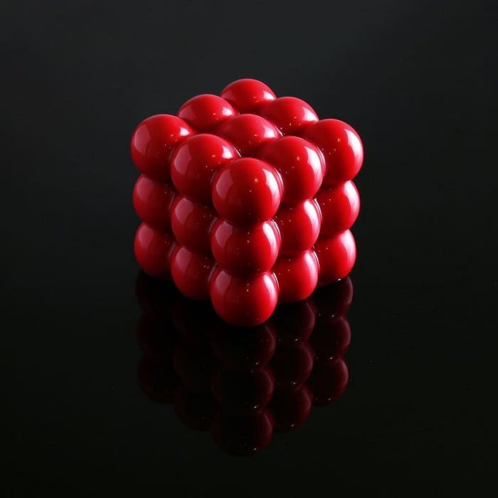 red-circle-cubes