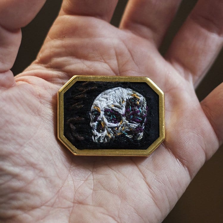 skull-pendant