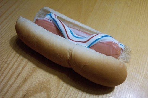 strange-things-toothpaste-hotdog