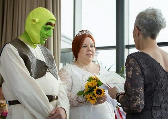 wedding-cringe-shrek-wedding