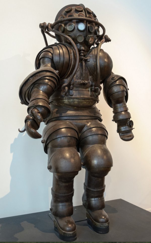 artifacts-diving-suit-1882