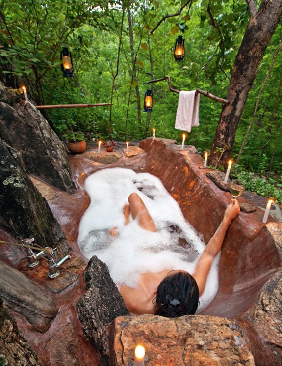 coolest-baths-ever-forest